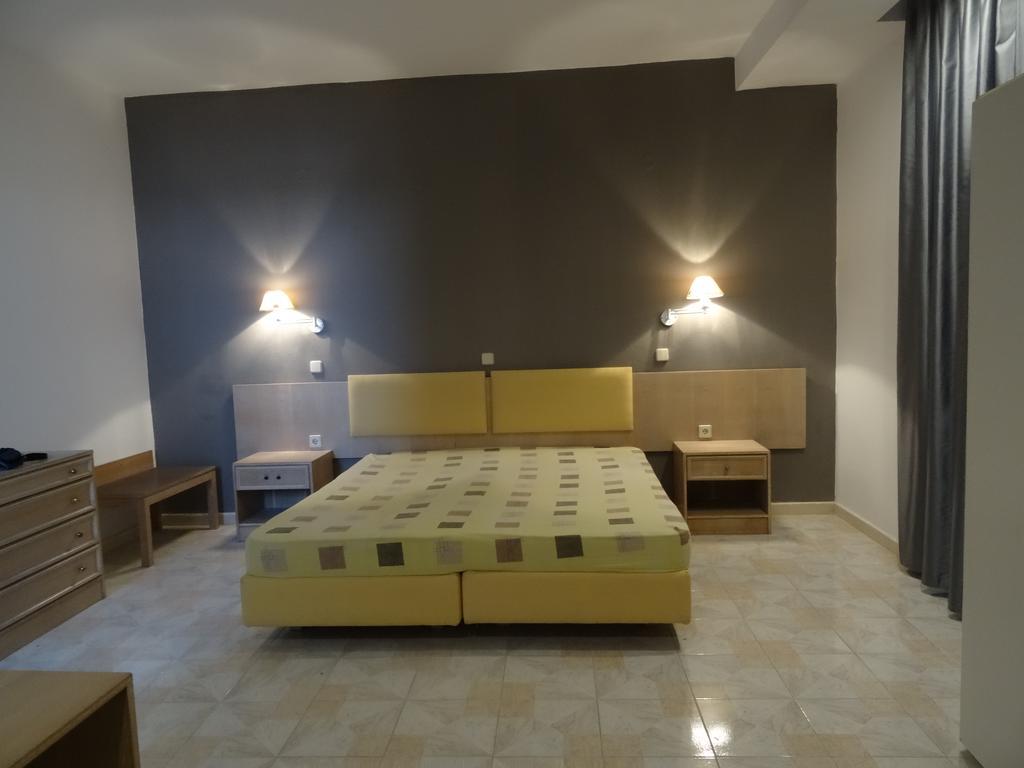 Evas Rooms Faliraki Buitenkant foto