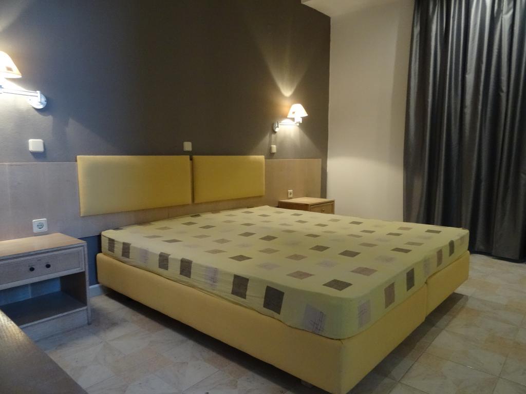 Evas Rooms Faliraki Buitenkant foto